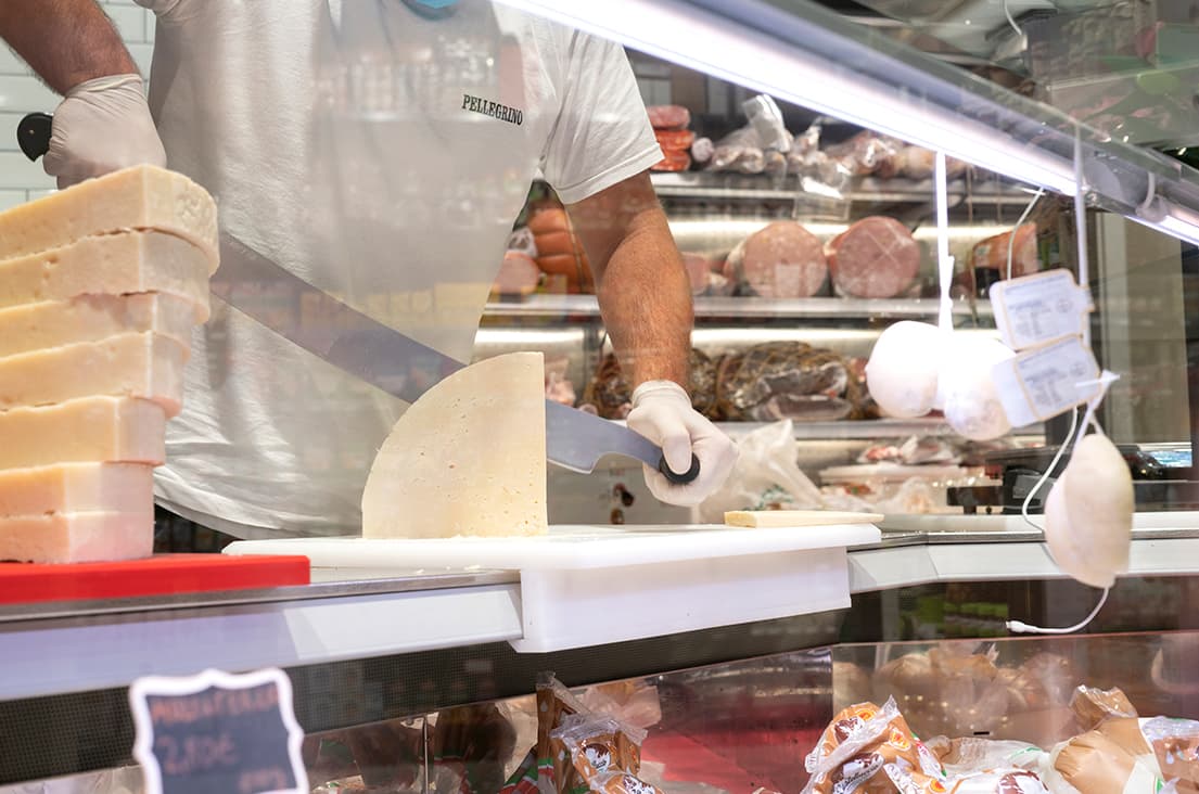 Interior de La Salumeria